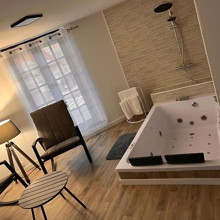 Hotel Magnifique Loft 35m2 Jacuzzi RVB NIGHT 1 Amiens Esterno foto