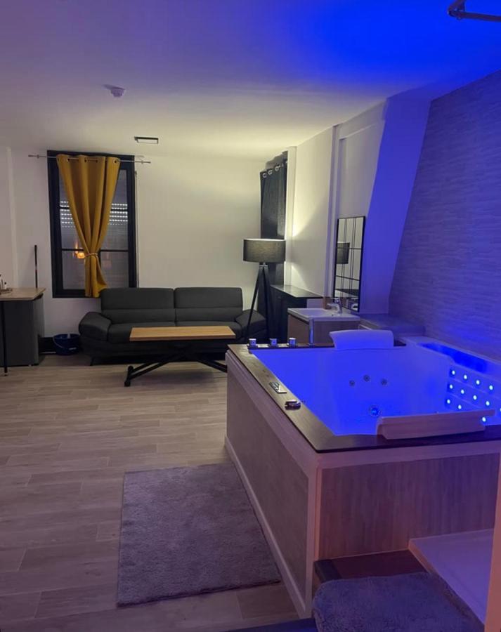 Hotel Magnifique Loft 35m2 Jacuzzi RVB NIGHT 1 Amiens Esterno foto